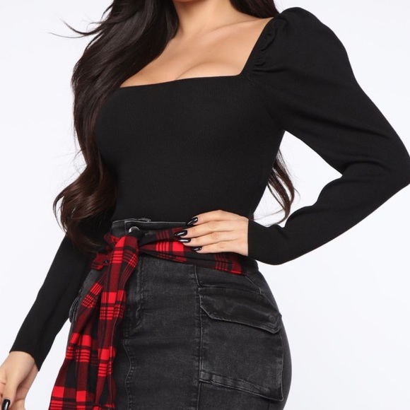 Fashion Nova Sweaters - Black puffy shoulder sweater
